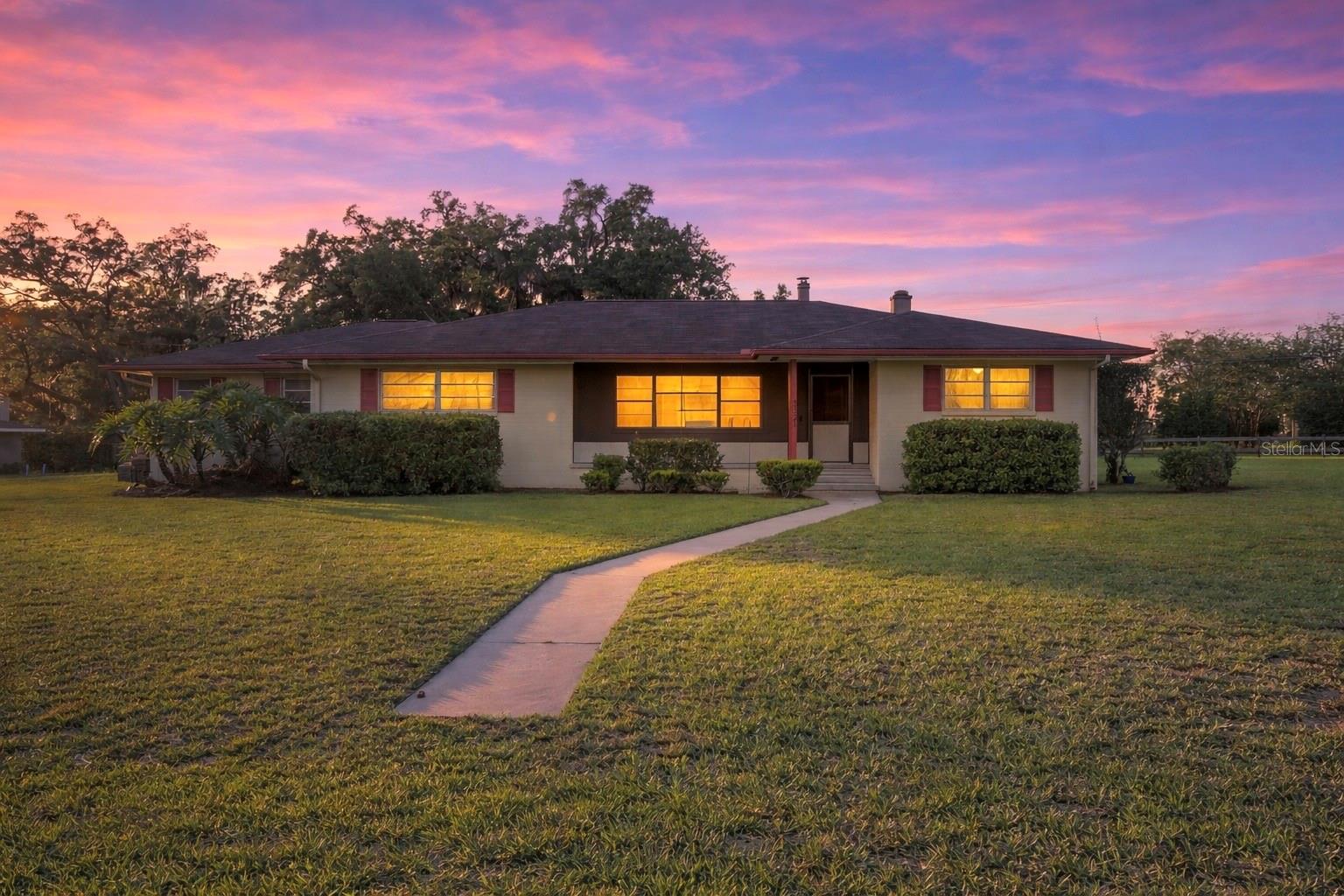 Image 3 of 41 For 3321 2nd Street