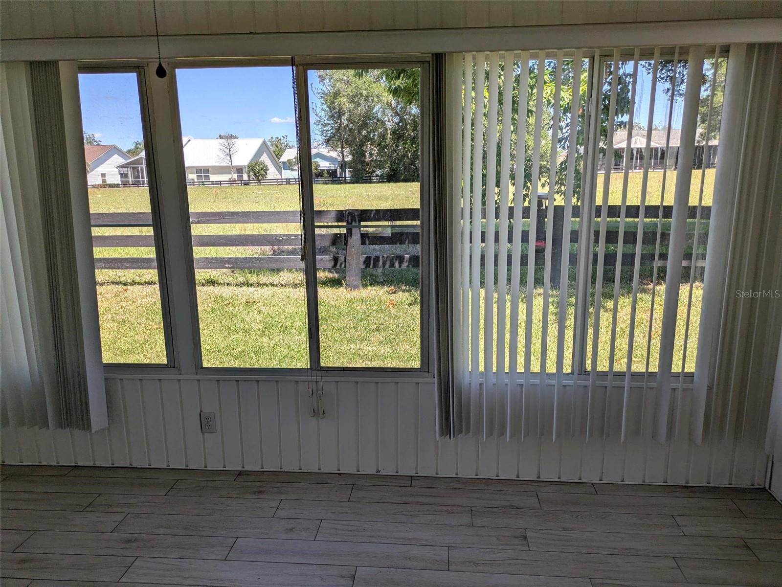 Image 16 of 27 For 419 Santa Clara Circle