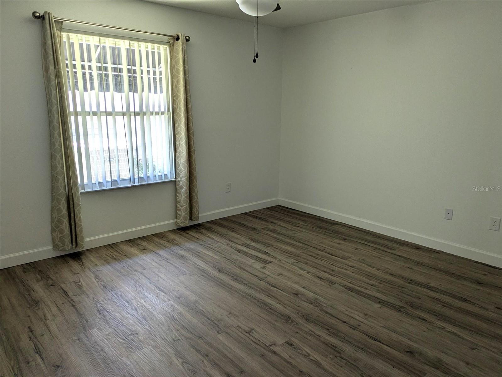 Image 8 of 27 For 419 Santa Clara Circle