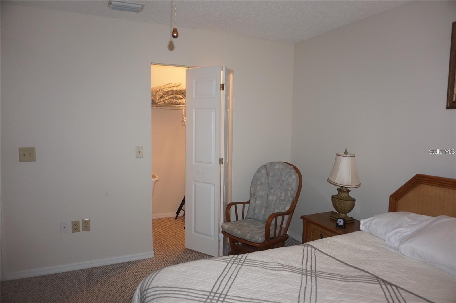 Image 11 of 21 For 10819 83rd Court