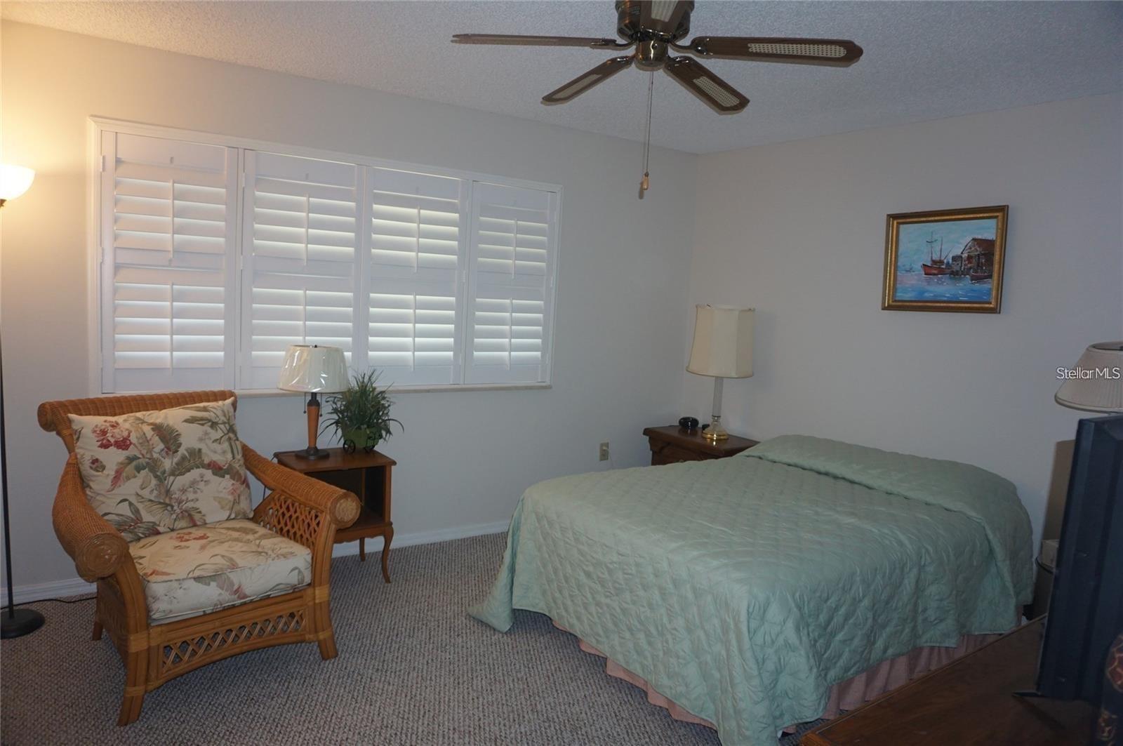 Image 12 of 21 For 10819 83rd Court