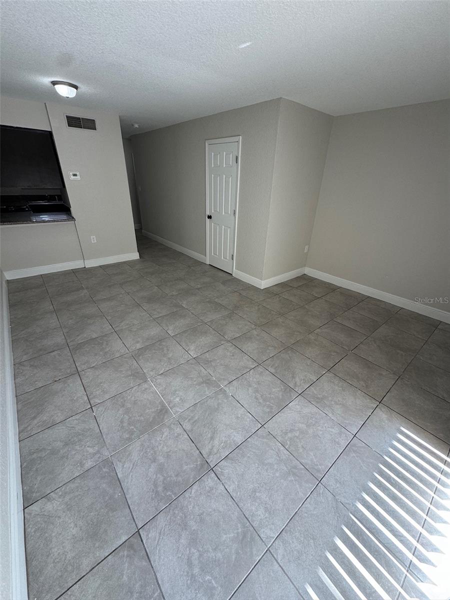 Image 6 of 13 For 1199-1199 Bentley Road 4