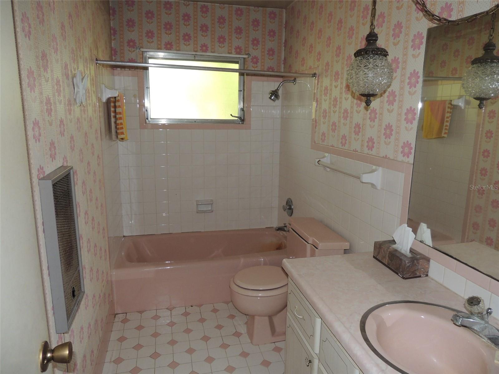 Image 16 of 19 For 2650 Highway 41