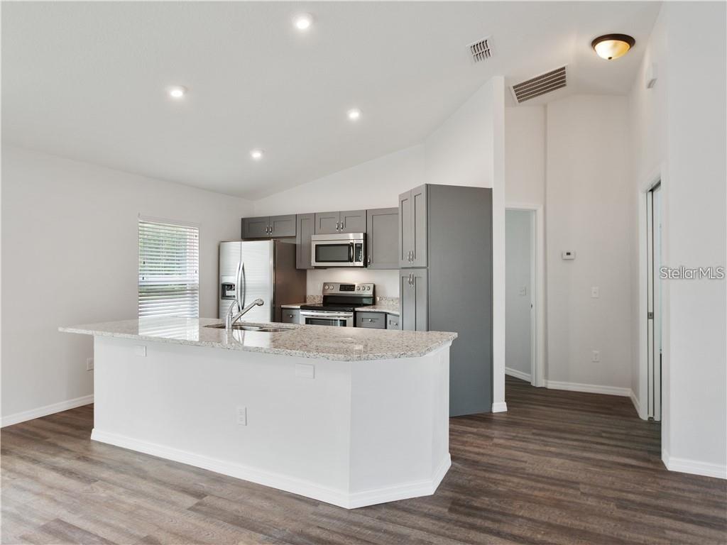 Image 3 of 22 For 17399 25th Circle