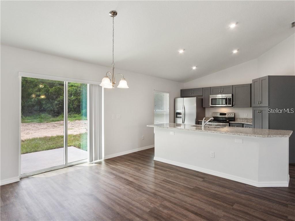 Image 8 of 22 For 17399 25th Circle