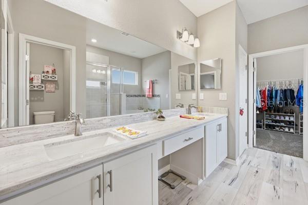 Image 15 of 26 For 4909 107 Loop