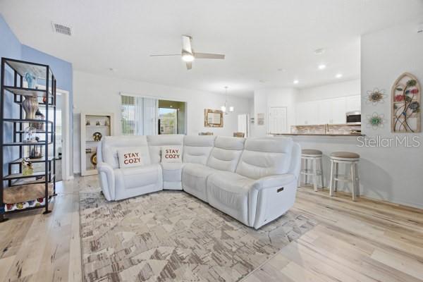 Image 6 of 26 For 4909 107 Loop