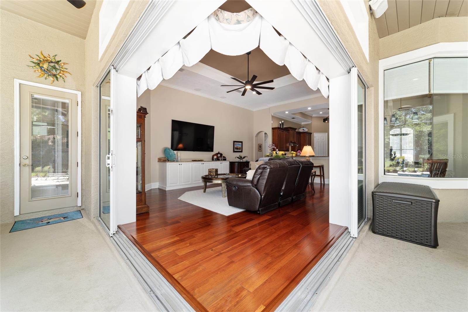 Image 10 of 55 For 4352 6th Avenue