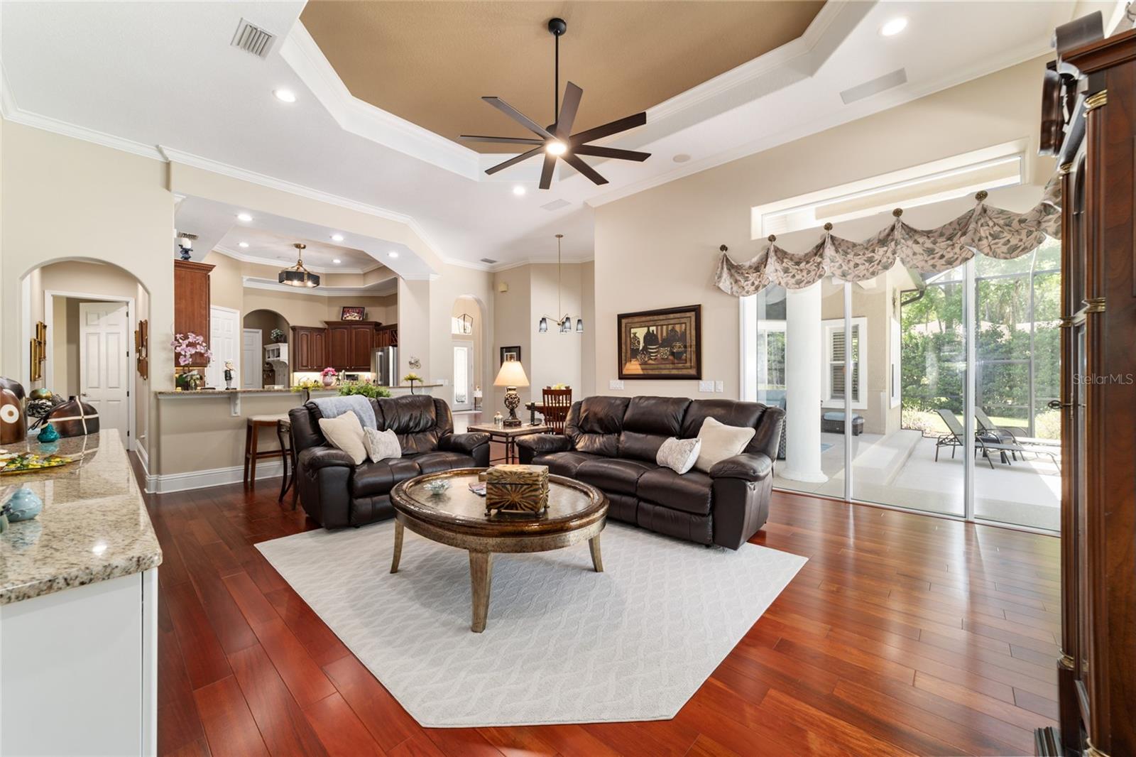 Image 14 of 55 For 4352 6th Avenue