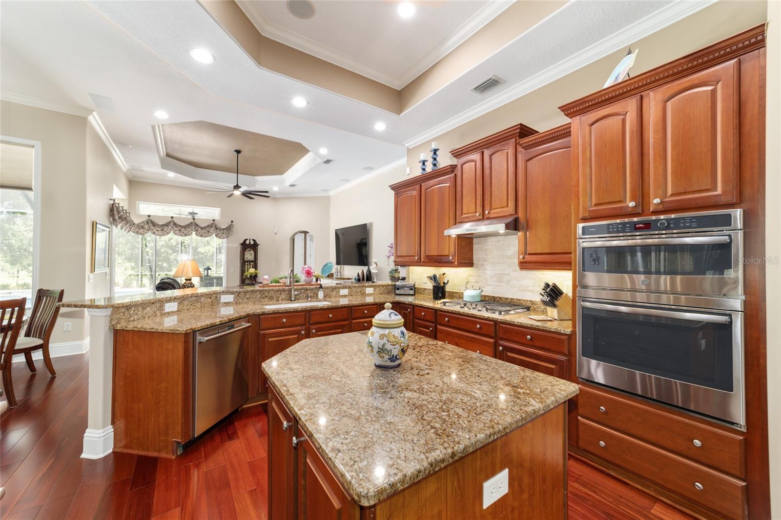 Image 16 of 55 For 4352 6th Avenue