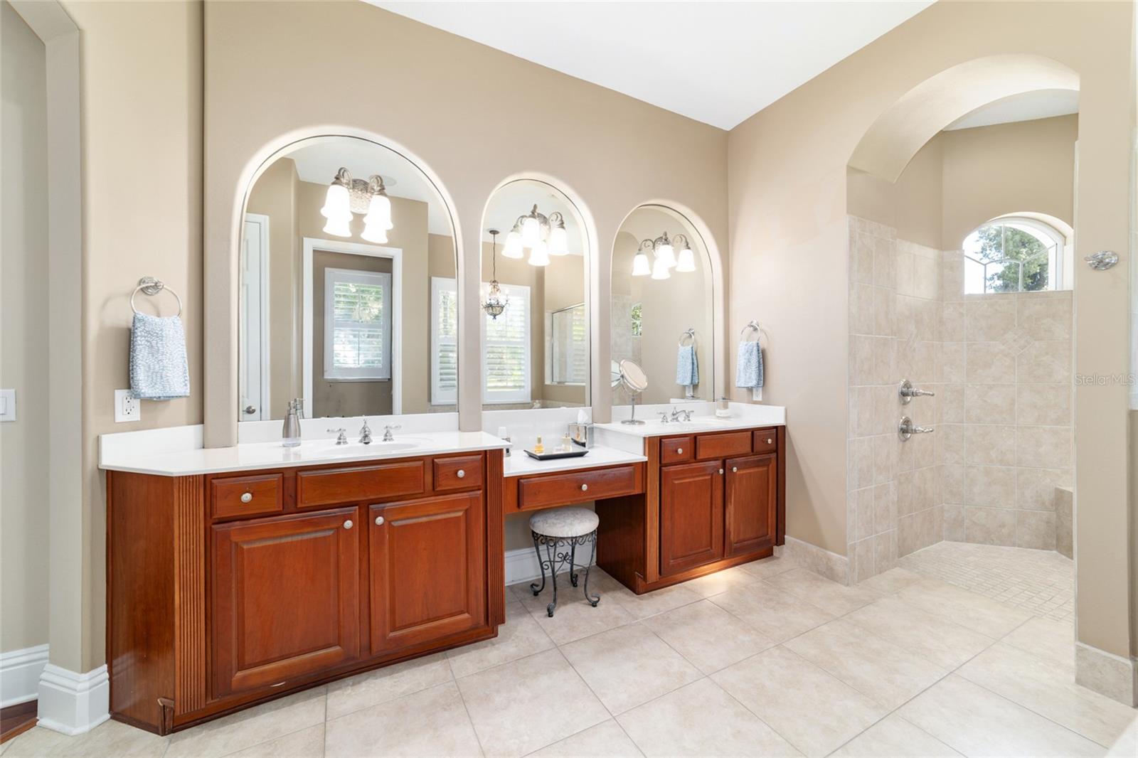 Image 27 of 55 For 4352 6th Avenue