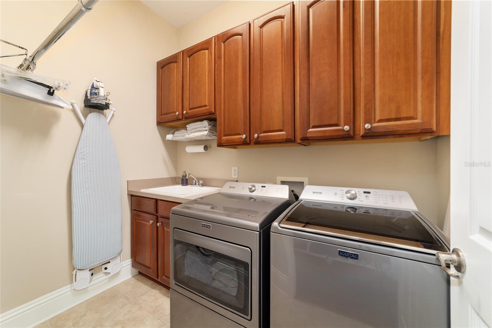 Image 42 of 55 For 4352 6th Avenue