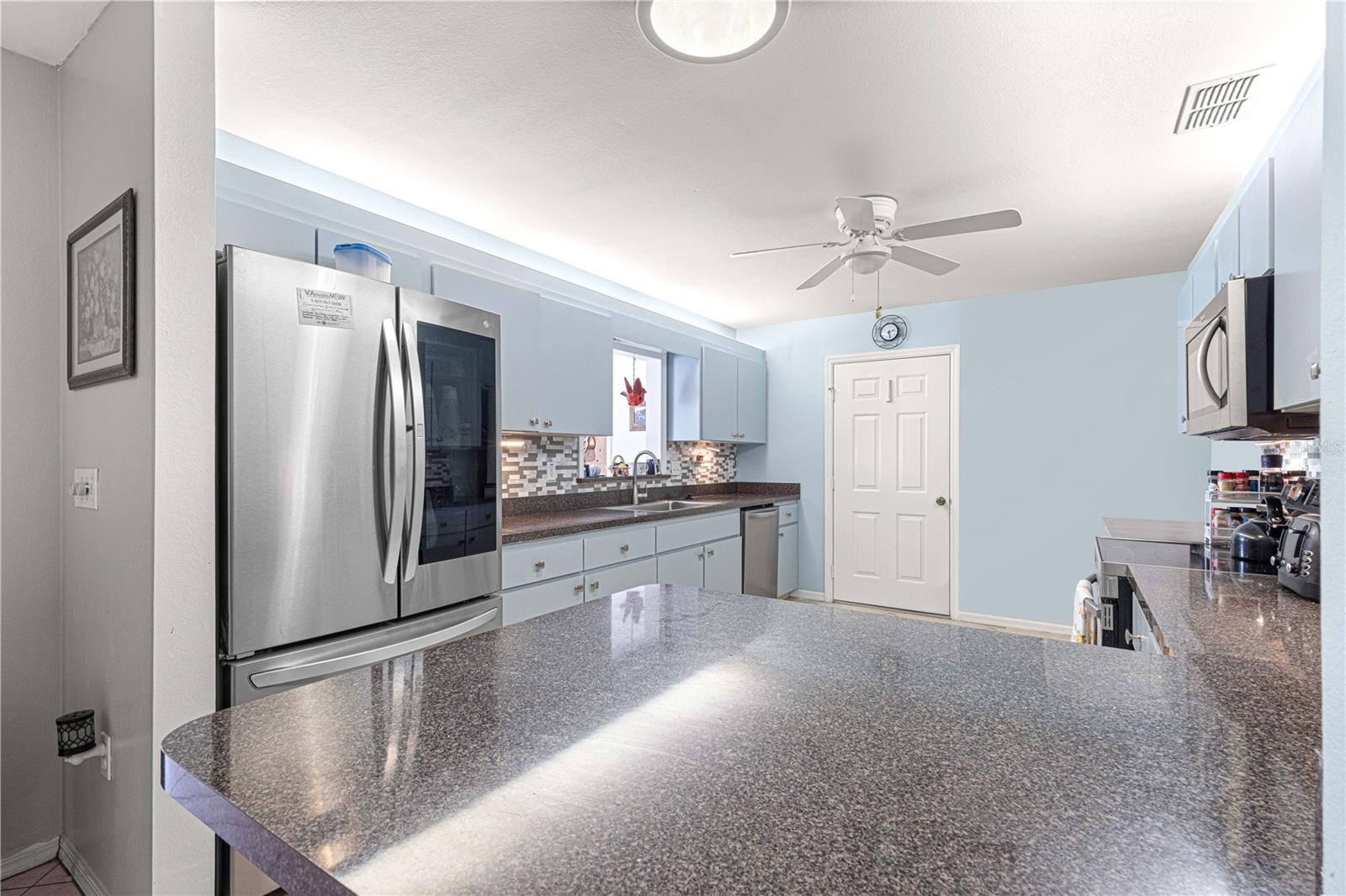 Image 16 of 75 For 8475 137th Loop