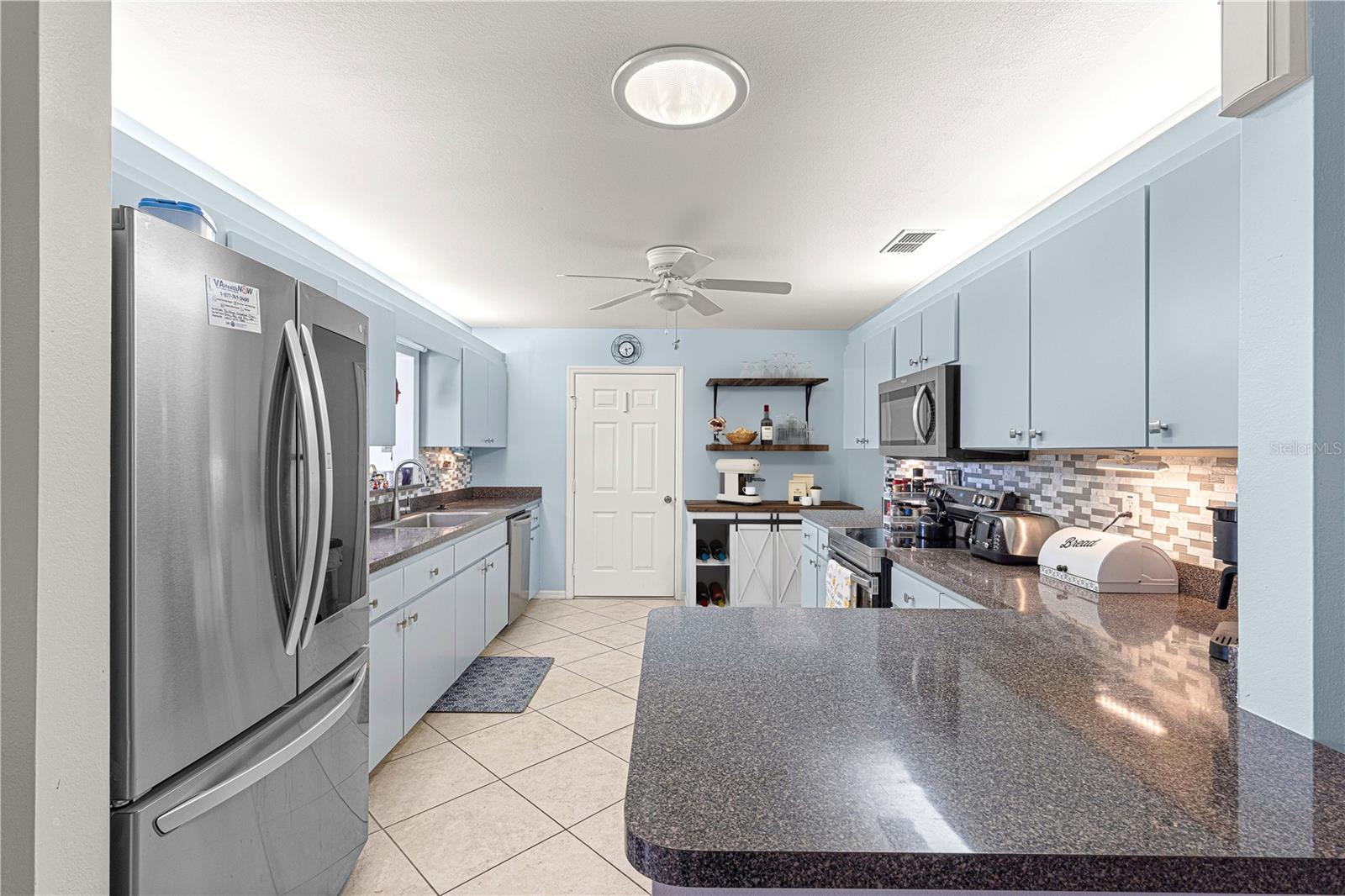 Image 18 of 75 For 8475 137th Loop