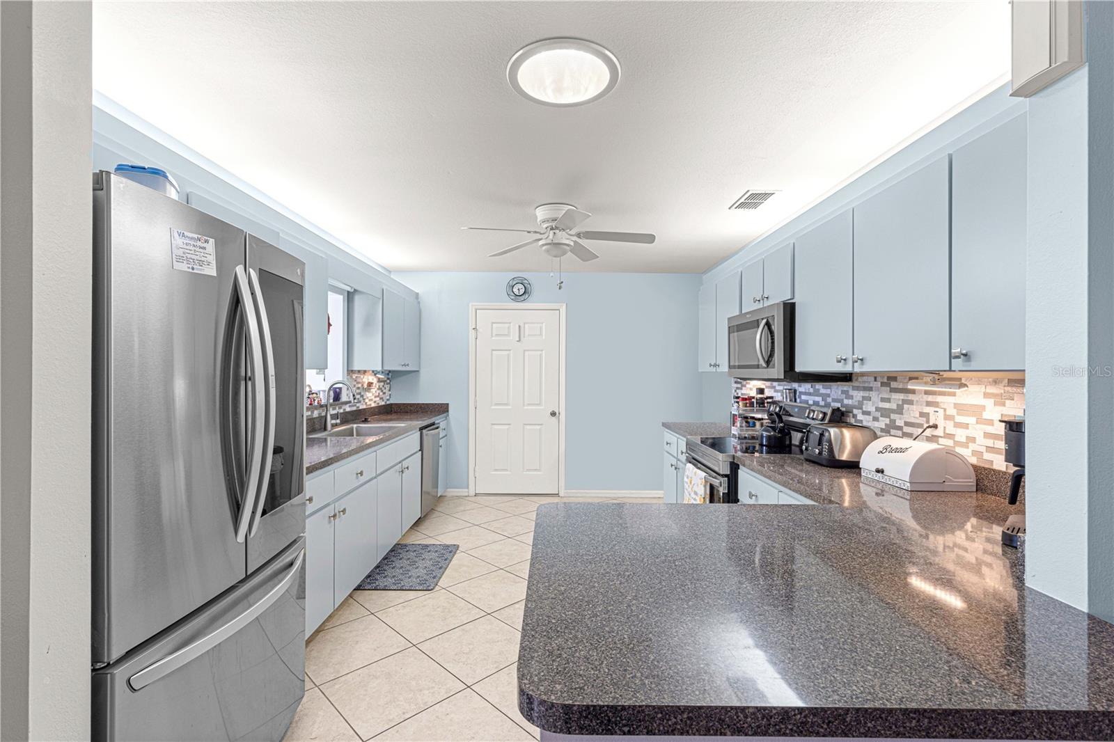 Image 19 of 75 For 8475 137th Loop