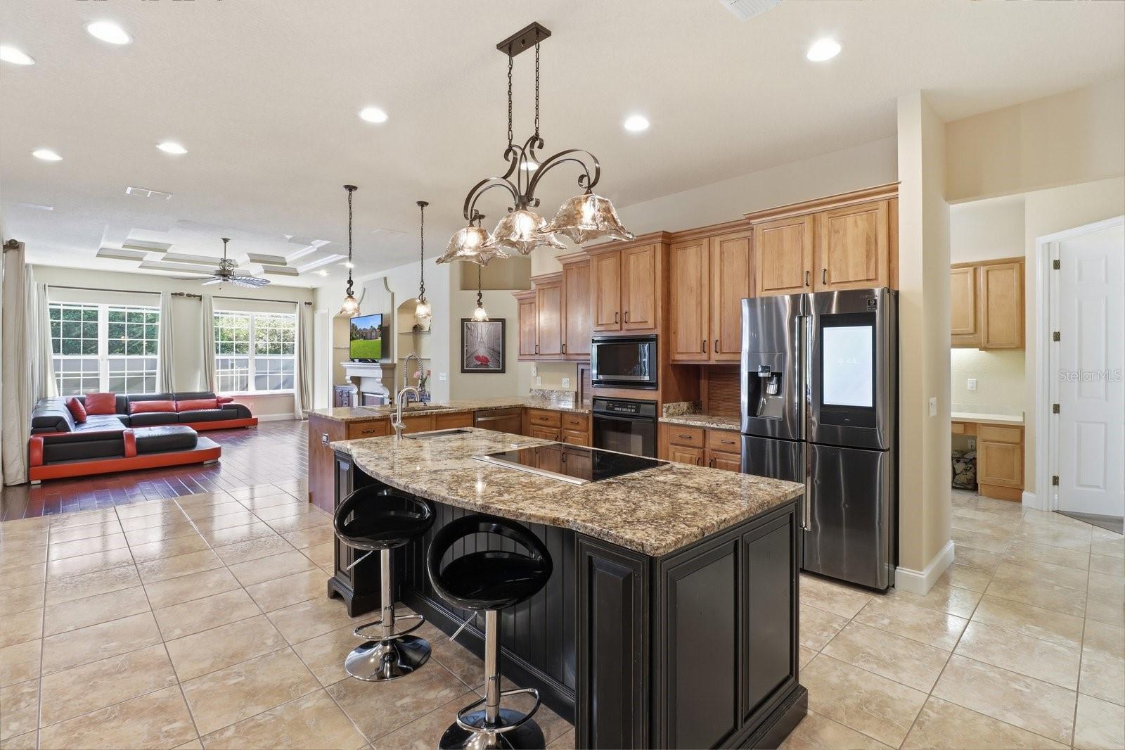 Image 12 of 60 For 2125 25th Loop