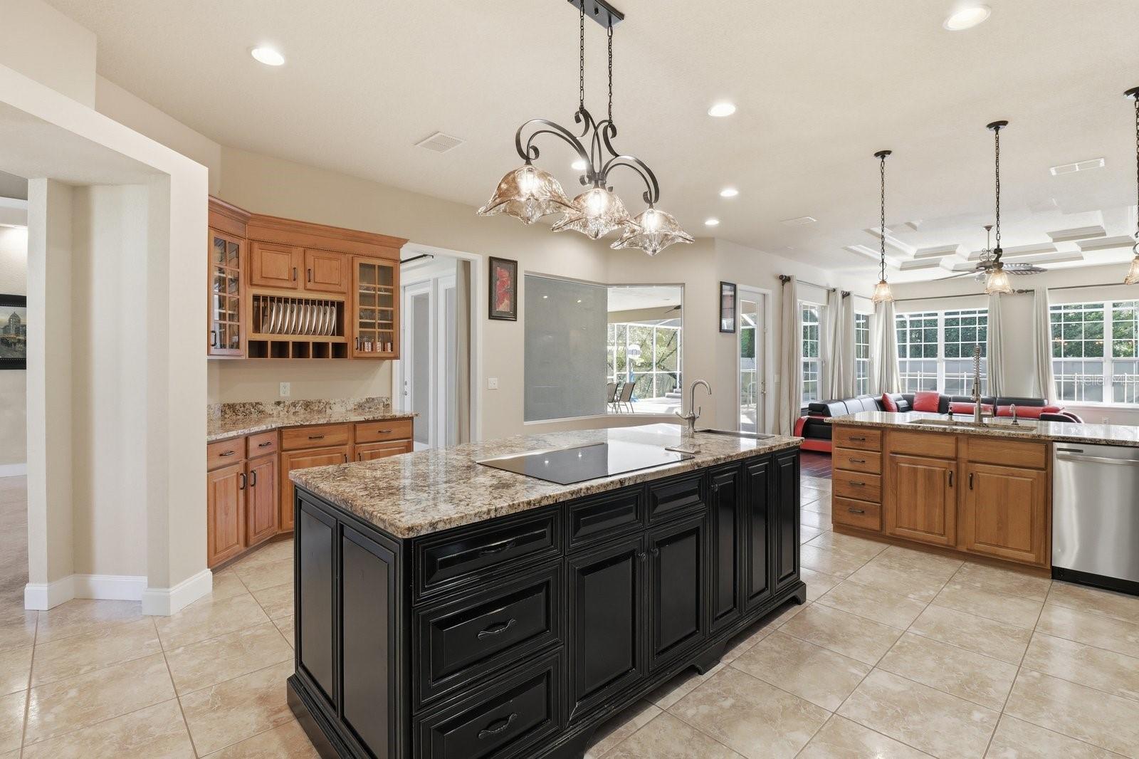 Image 16 of 60 For 2125 25th Loop