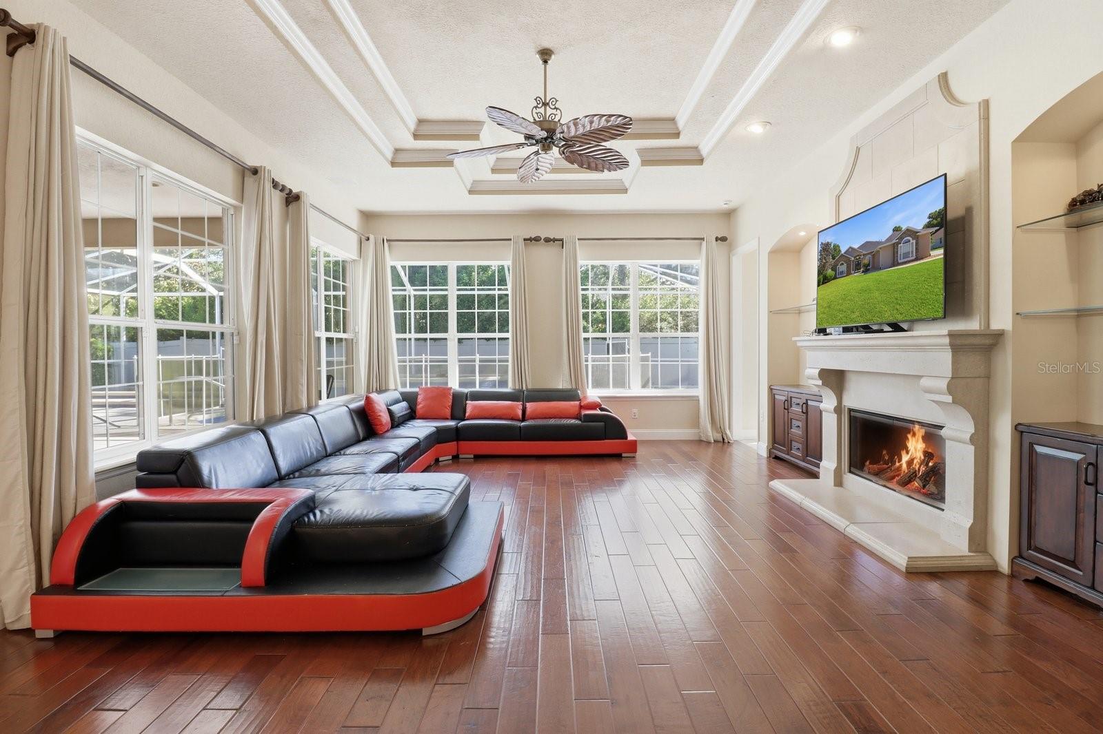 Image 22 of 60 For 2125 25th Loop