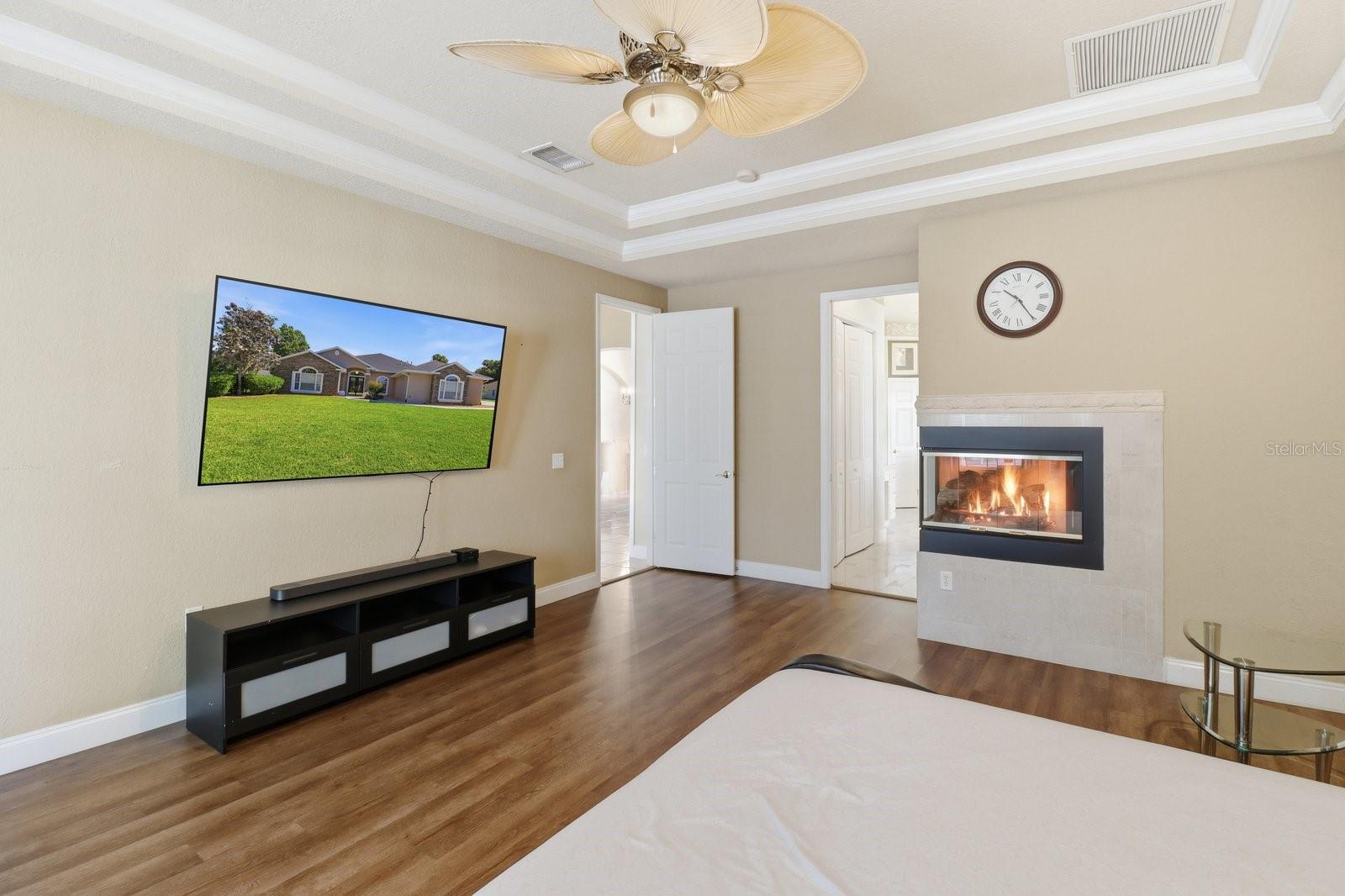 Image 28 of 60 For 2125 25th Loop