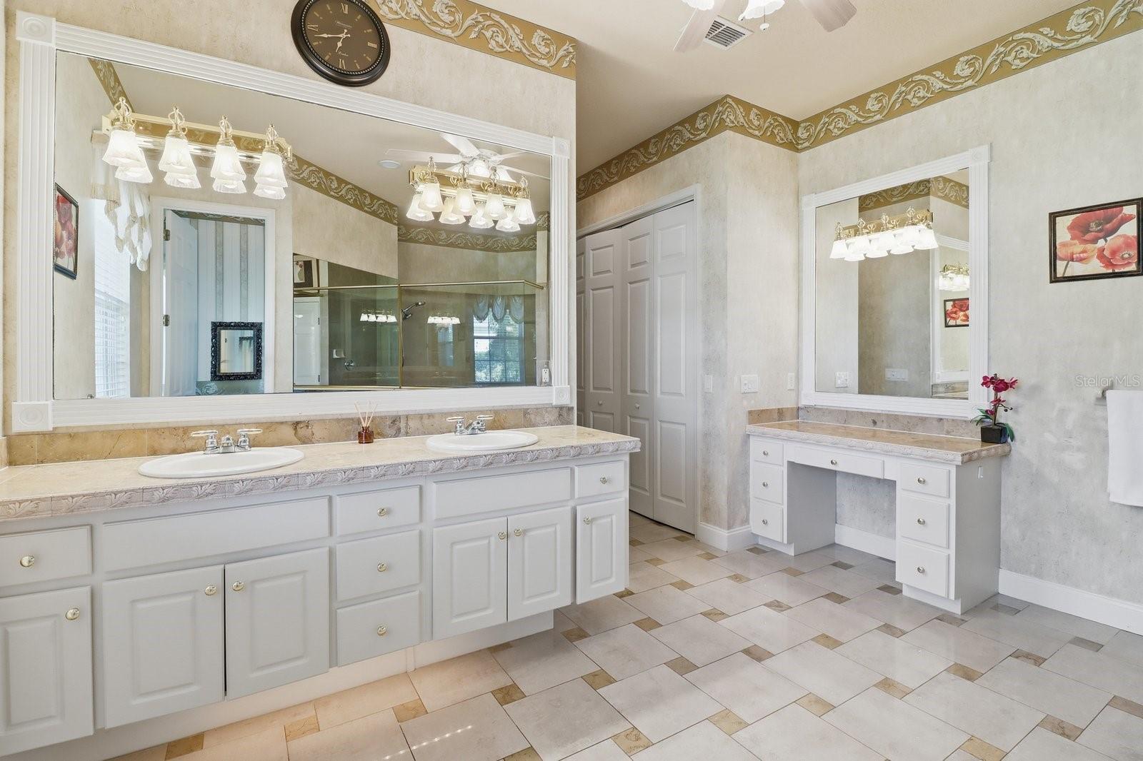 Image 30 of 60 For 2125 25th Loop