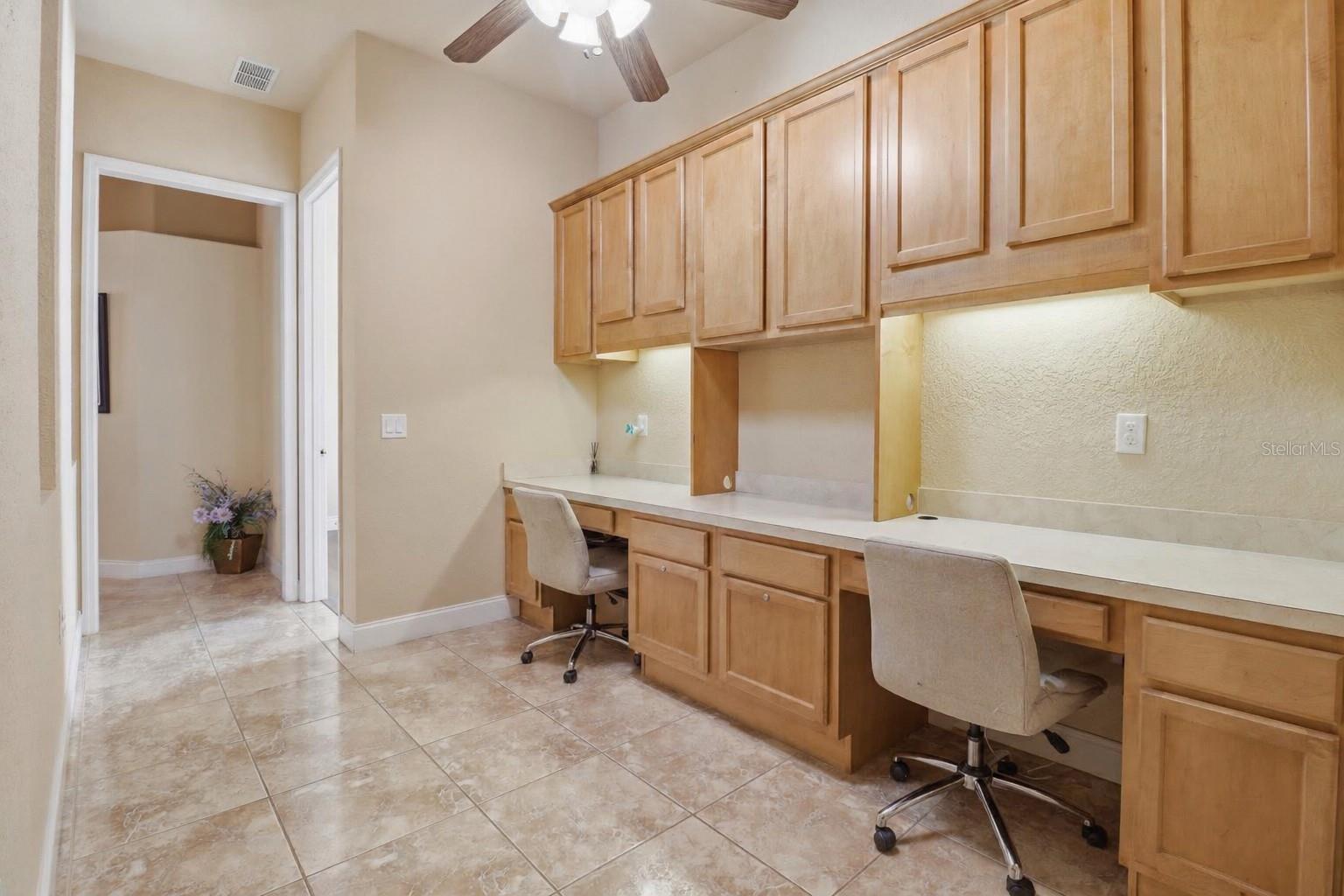 Image 31 of 60 For 2125 25th Loop