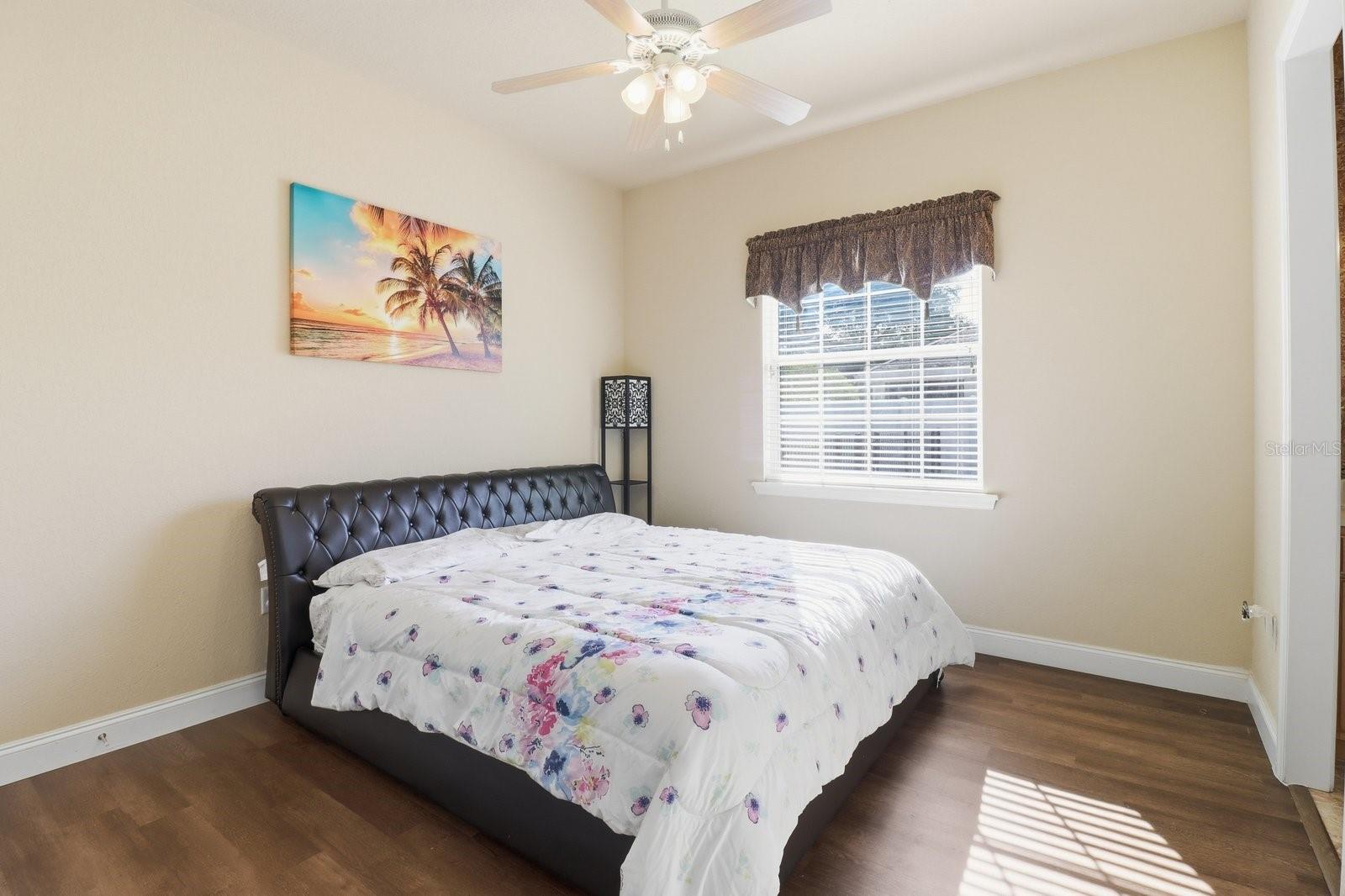 Image 33 of 60 For 2125 25th Loop