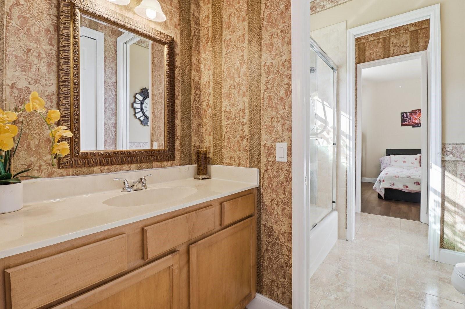 Image 34 of 60 For 2125 25th Loop