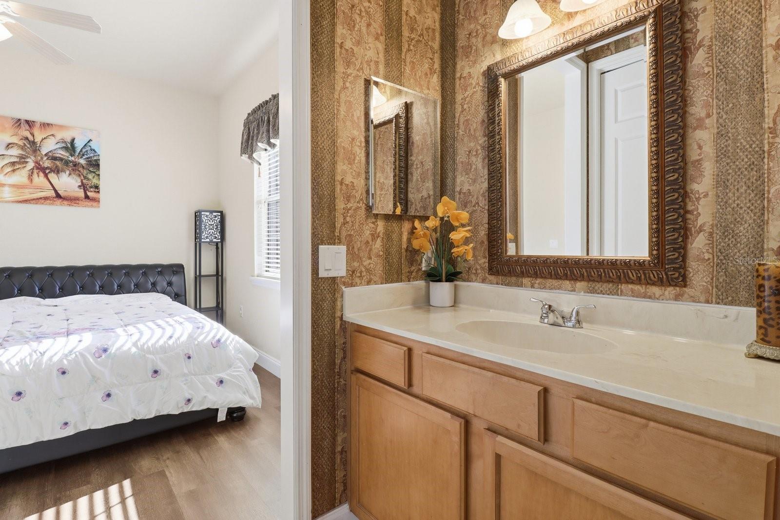 Image 36 of 60 For 2125 25th Loop