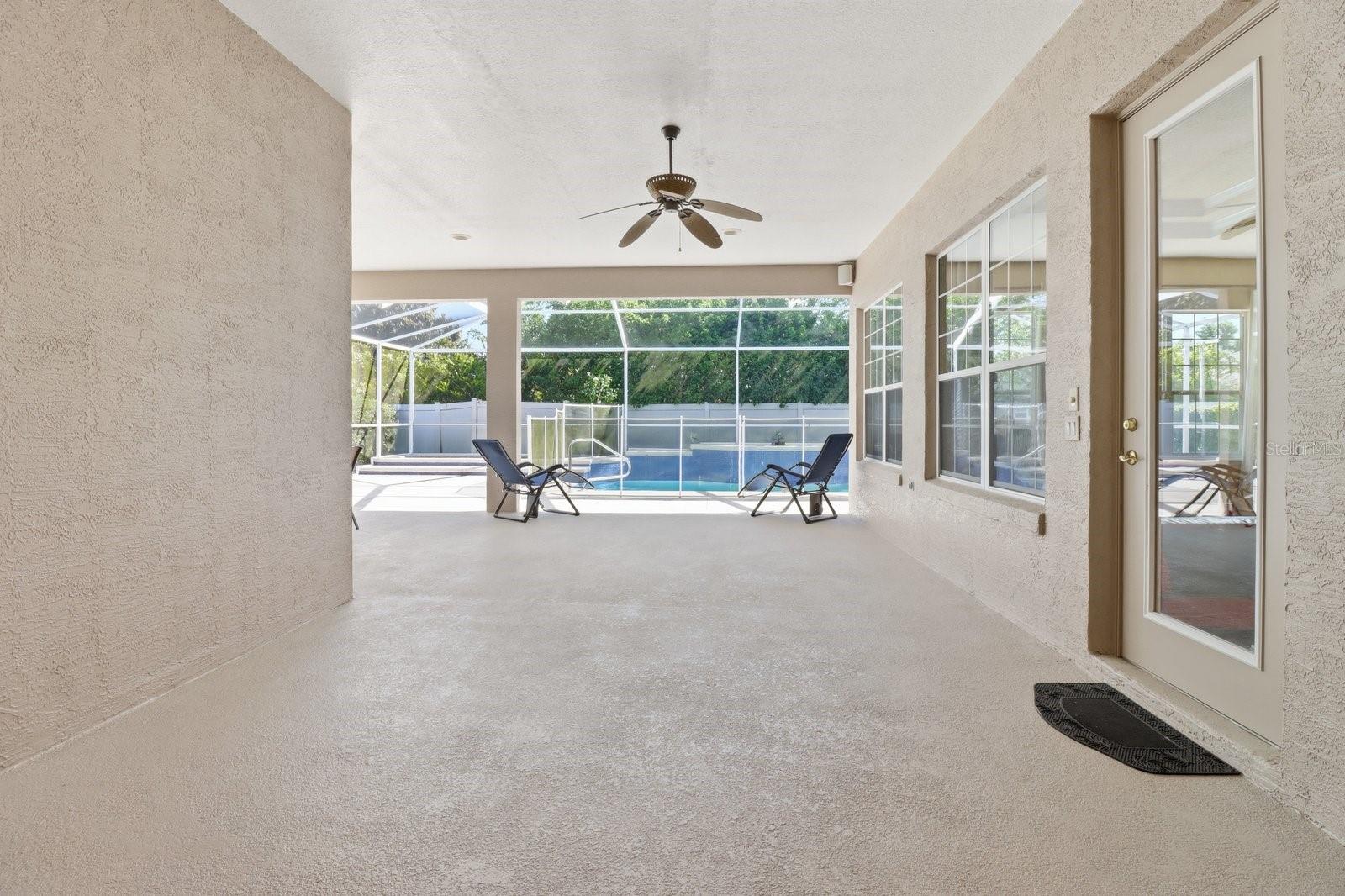 Image 42 of 60 For 2125 25th Loop