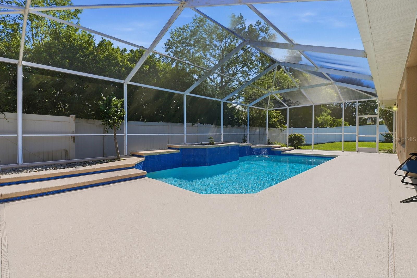 Image 46 of 60 For 2125 25th Loop