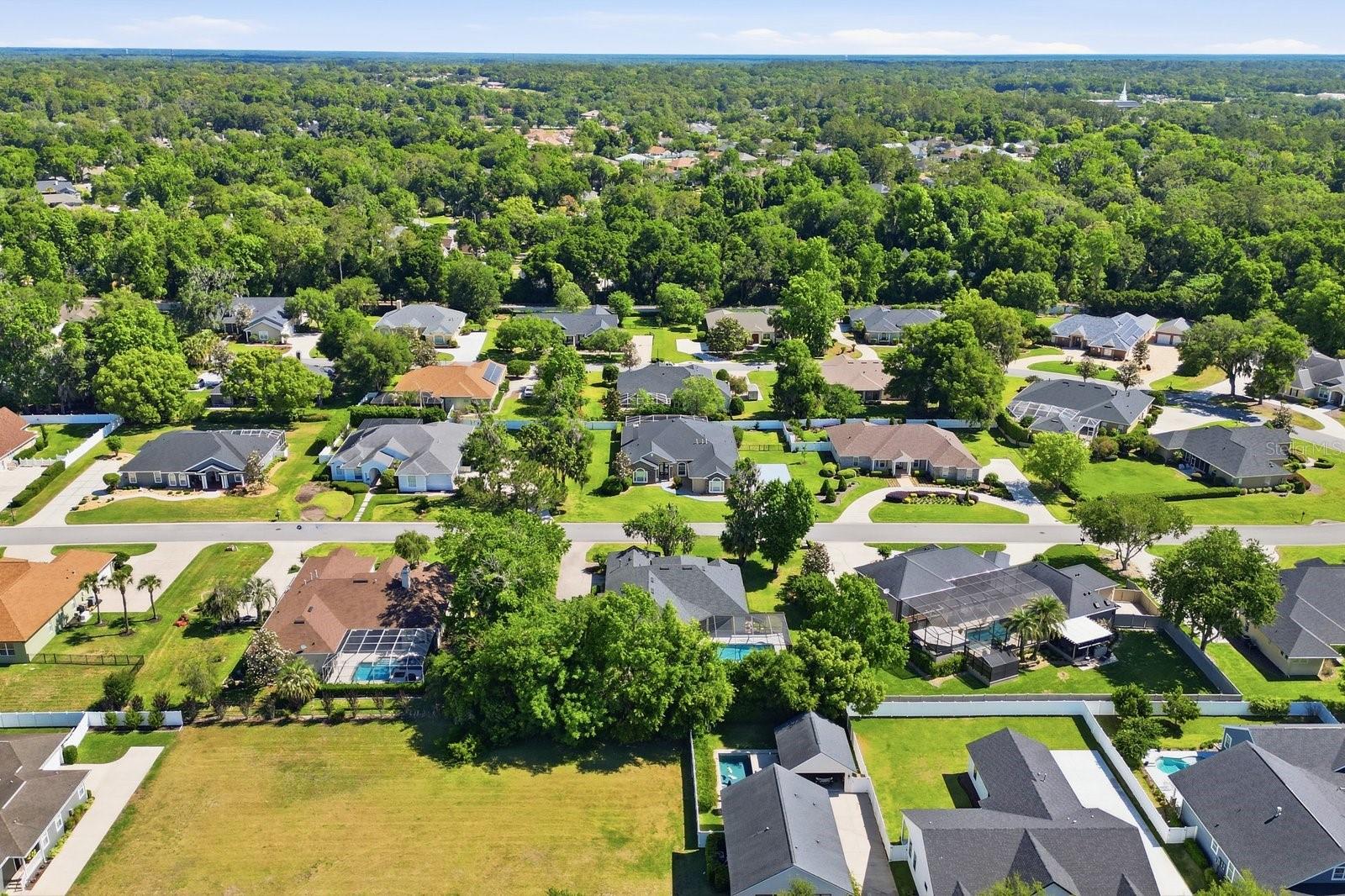 Image 56 of 60 For 2125 25th Loop