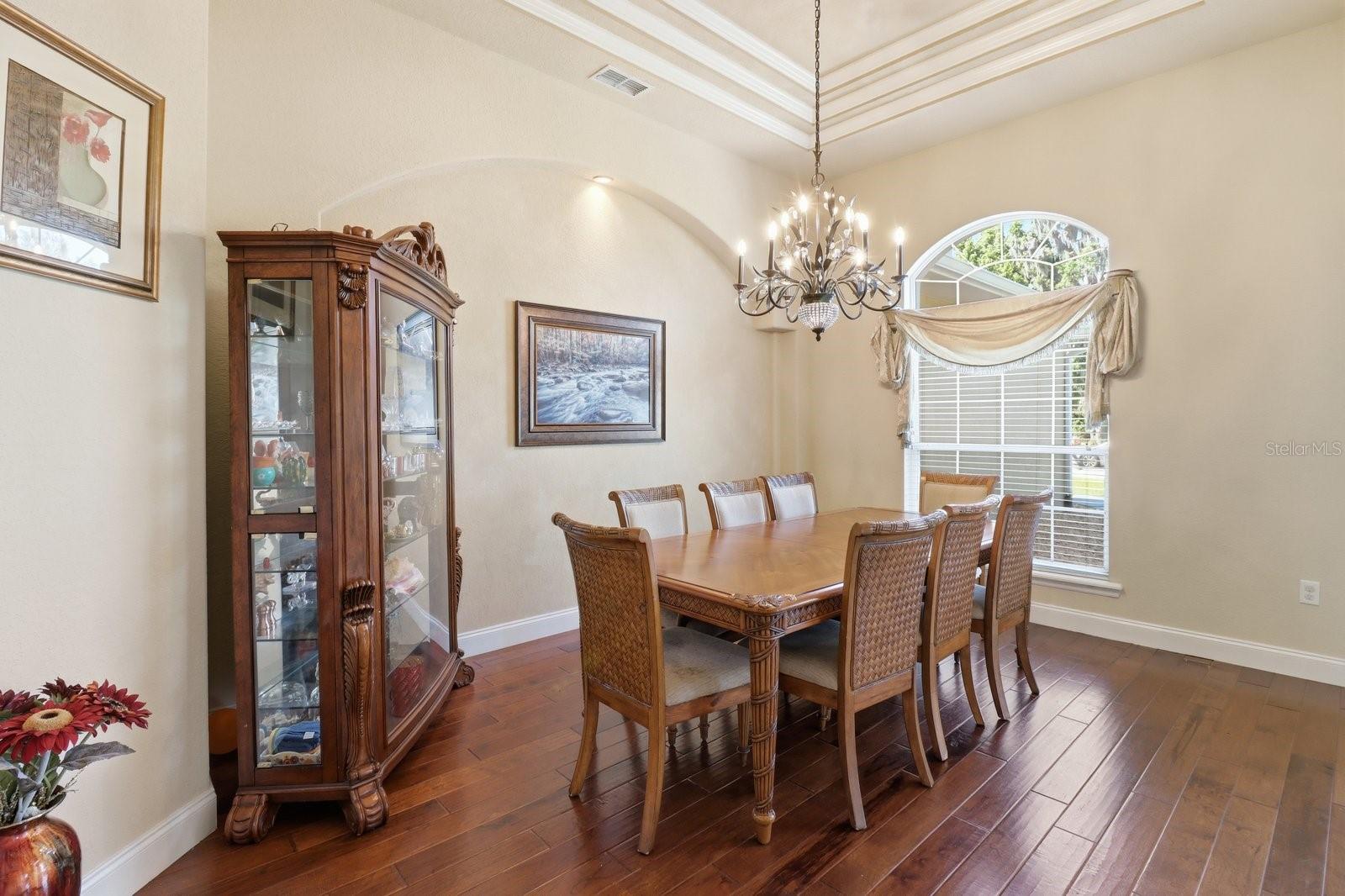 Image 9 of 60 For 2125 25th Loop