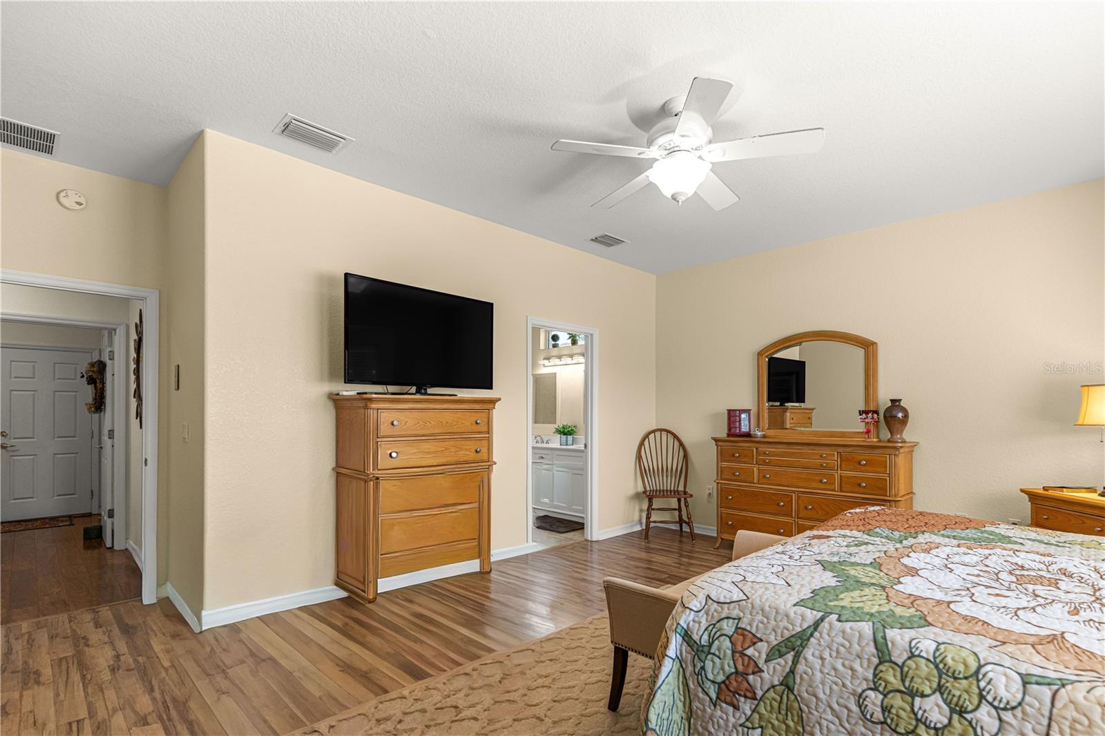 Image 22 of 77 For 12531 93rd Court Road