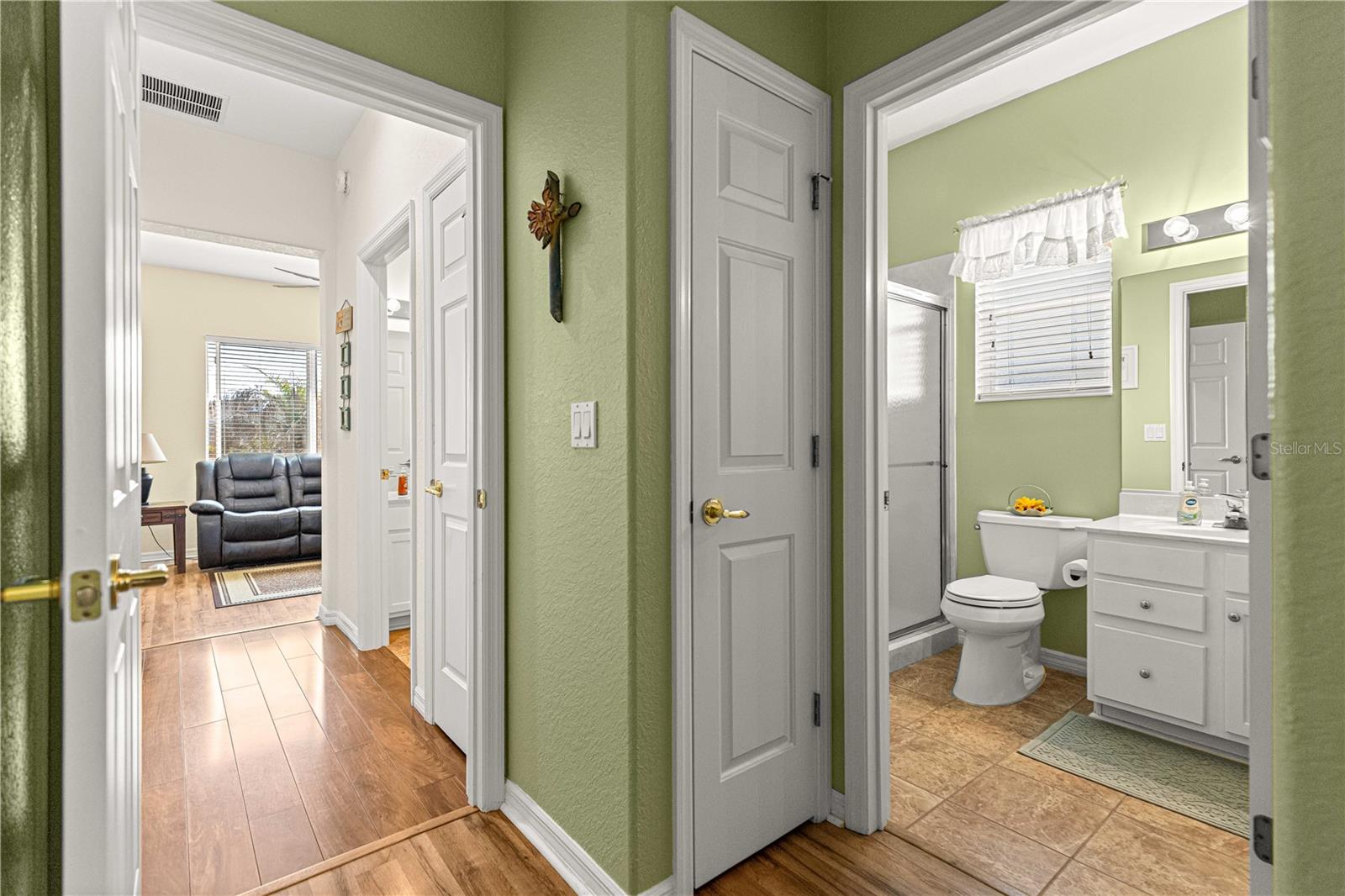 Image 29 of 77 For 12531 93rd Court Road