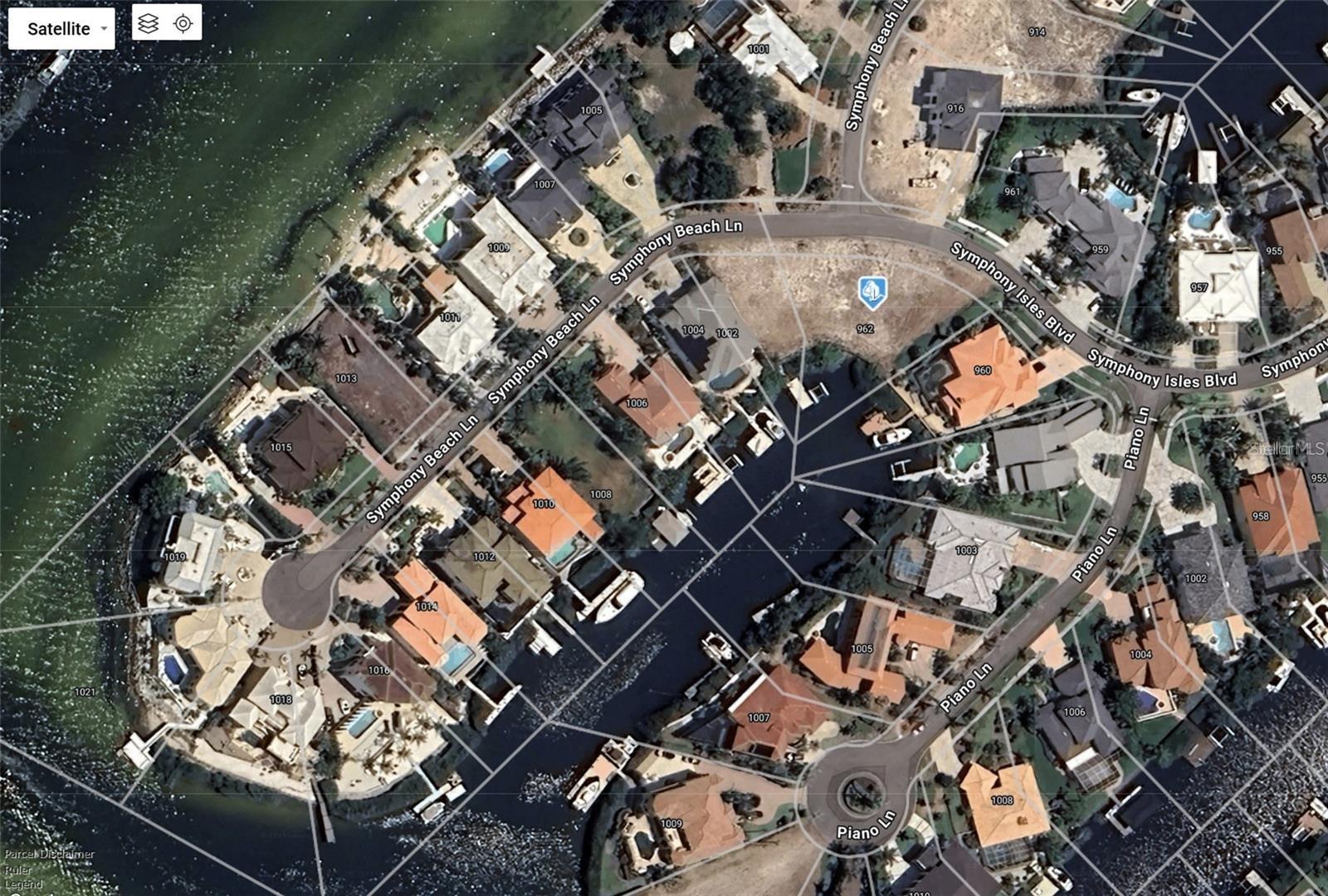 Image 19 of 26 For 962 Symphony Isles Boulevard