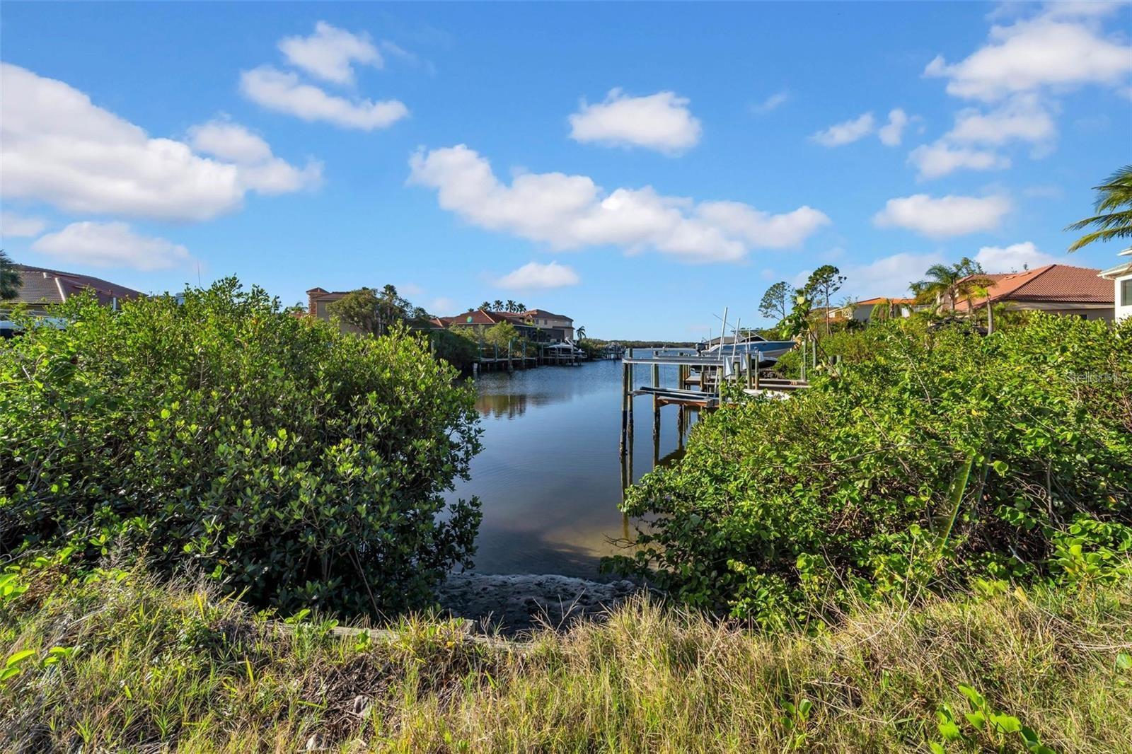 Image 4 of 26 For 962 Symphony Isles Boulevard