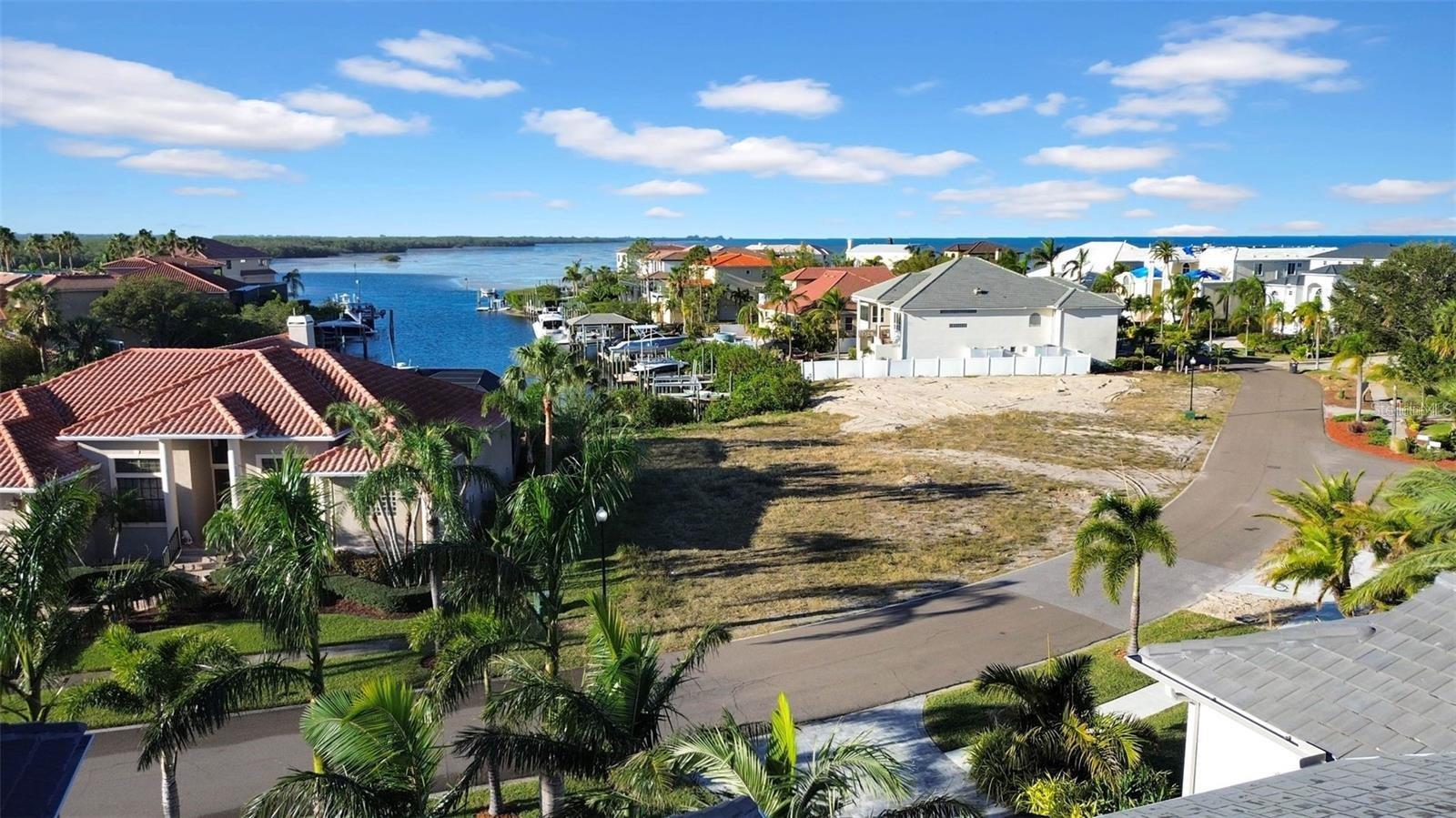 Image 5 of 26 For 962 Symphony Isles Boulevard