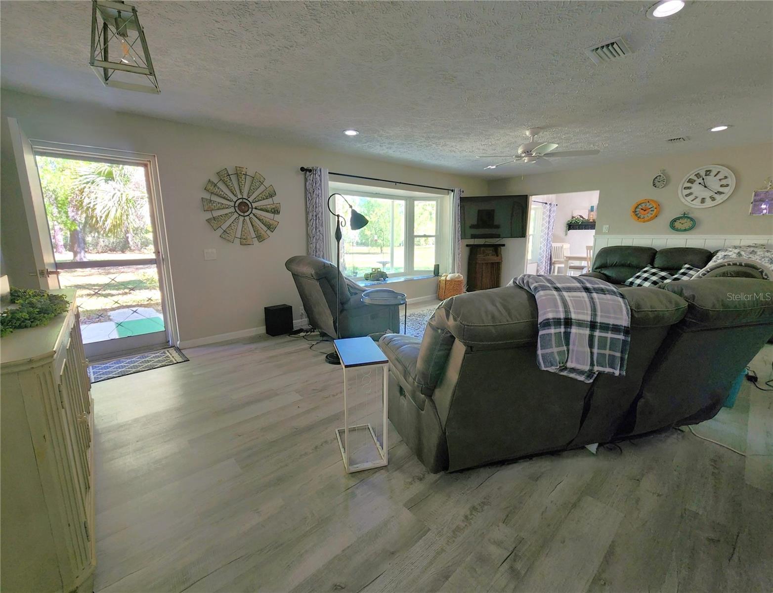 Image 13 of 42 For 24595 Highway 315