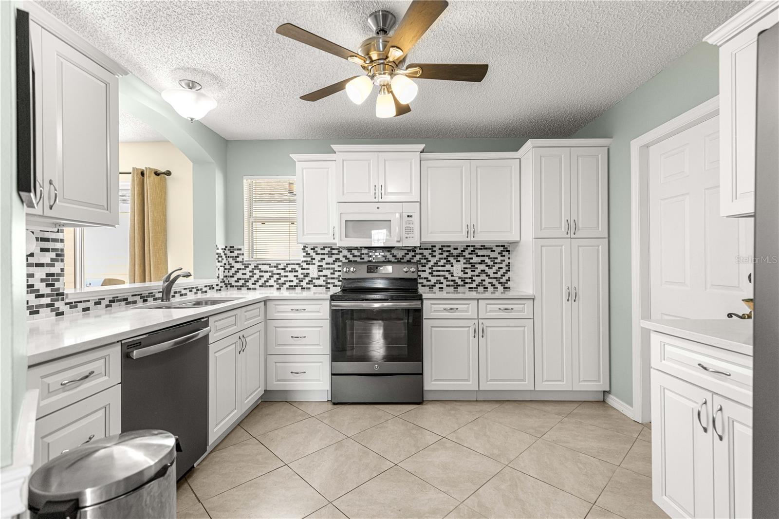 Image 12 of 58 For 1480 Azteca Loop