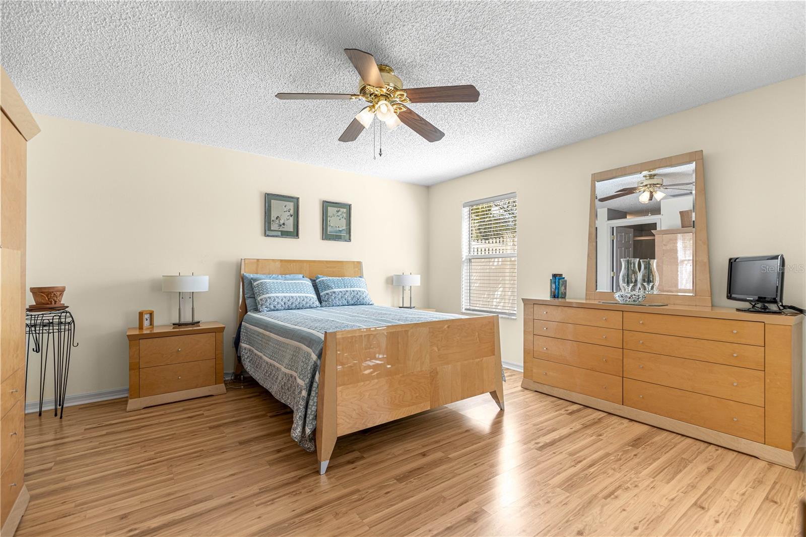 Image 29 of 58 For 1480 Azteca Loop