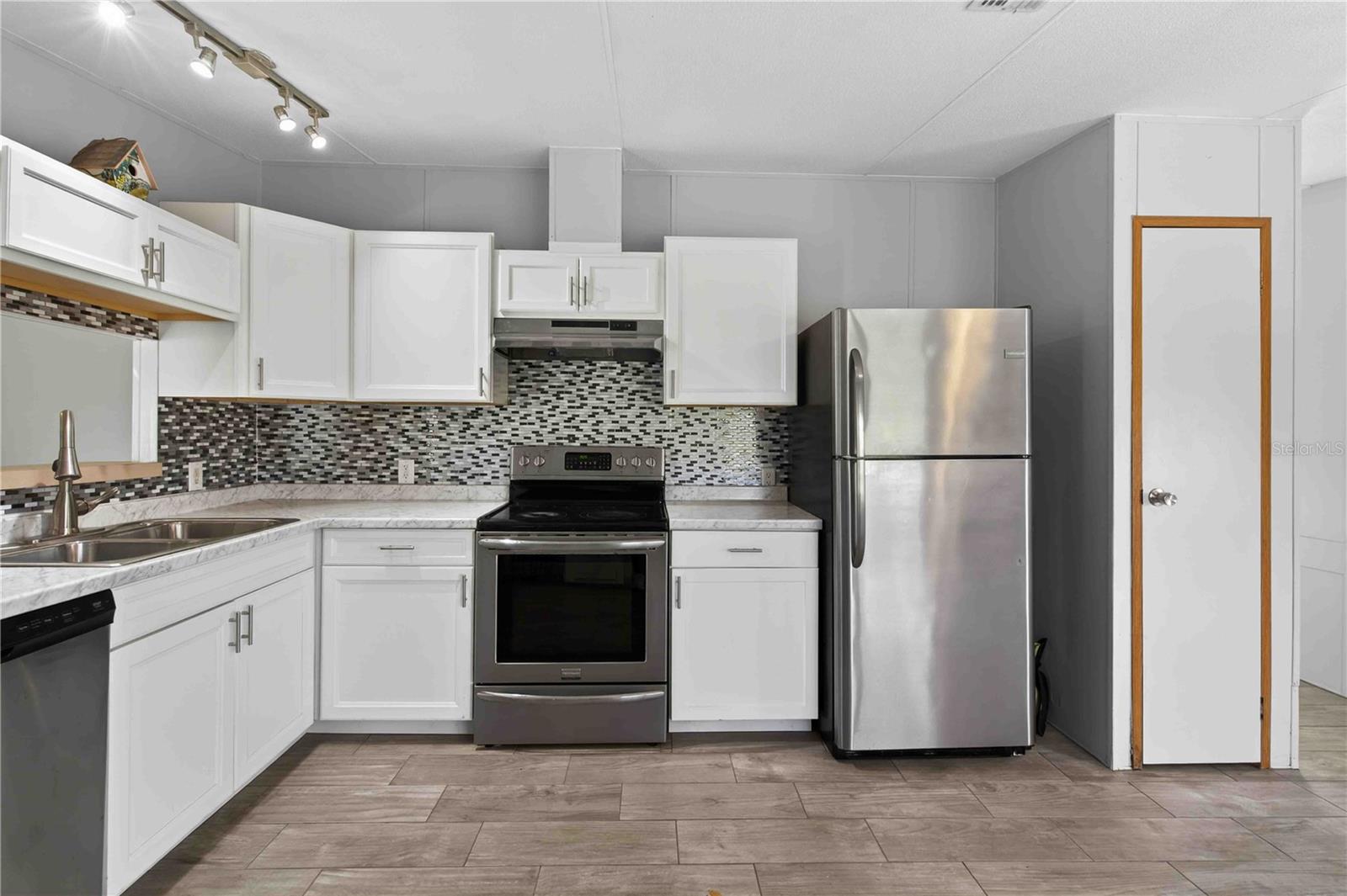 Image 6 of 29 For 14491 68th Lane