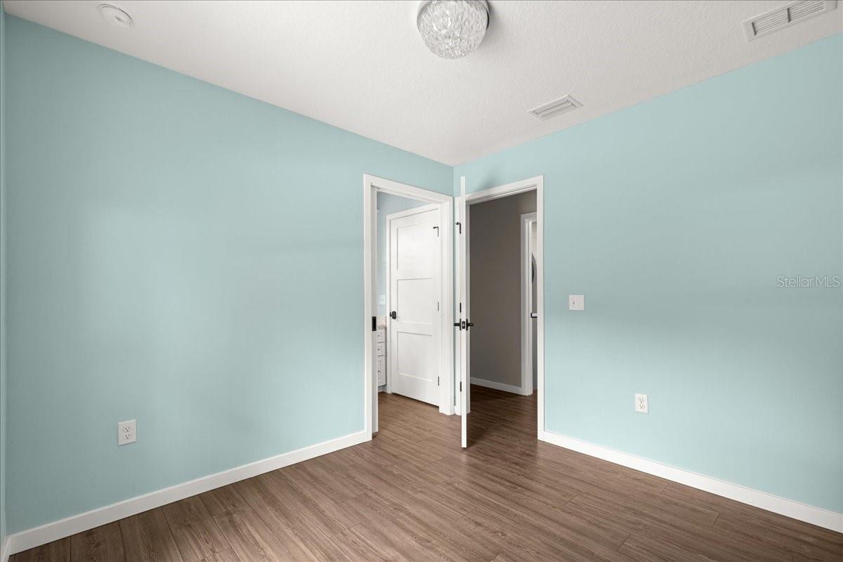 Image 27 of 95 For 14271 47th Avenue