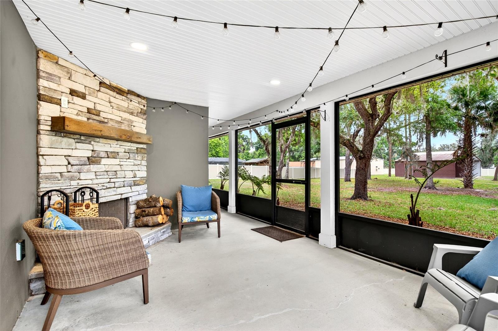 Image 36 of 95 For 14271 47th Avenue