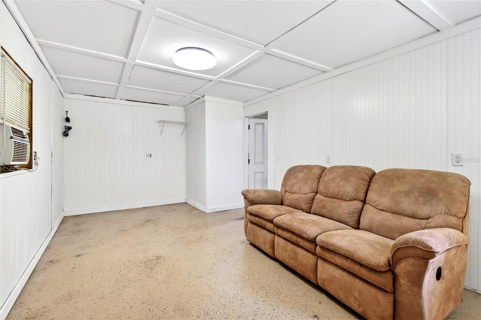 Image 61 of 95 For 14271 47th Avenue