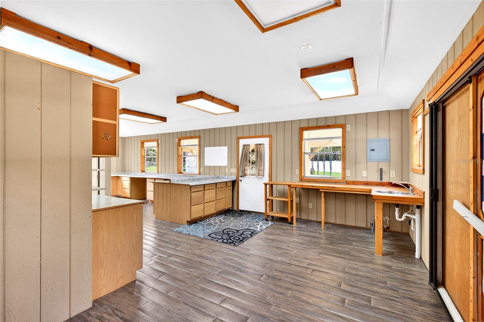 Image 76 of 95 For 14271 47th Avenue