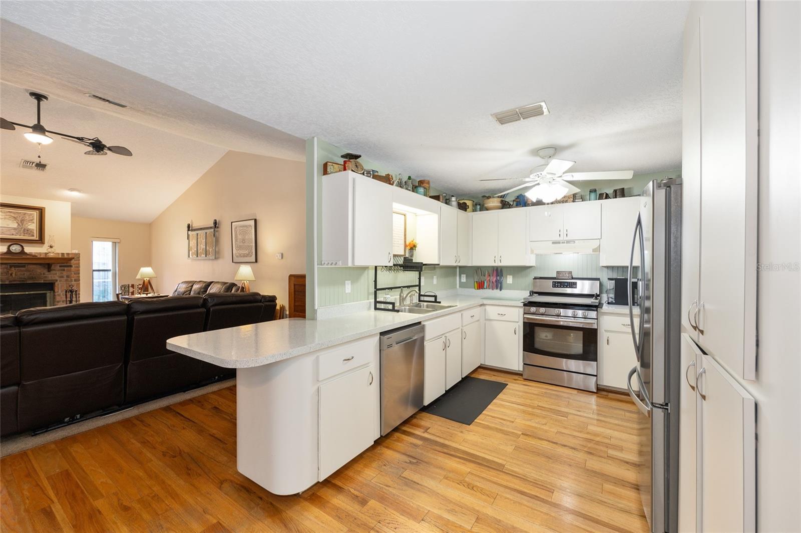 Image 12 of 20 For 725 56th Avenue