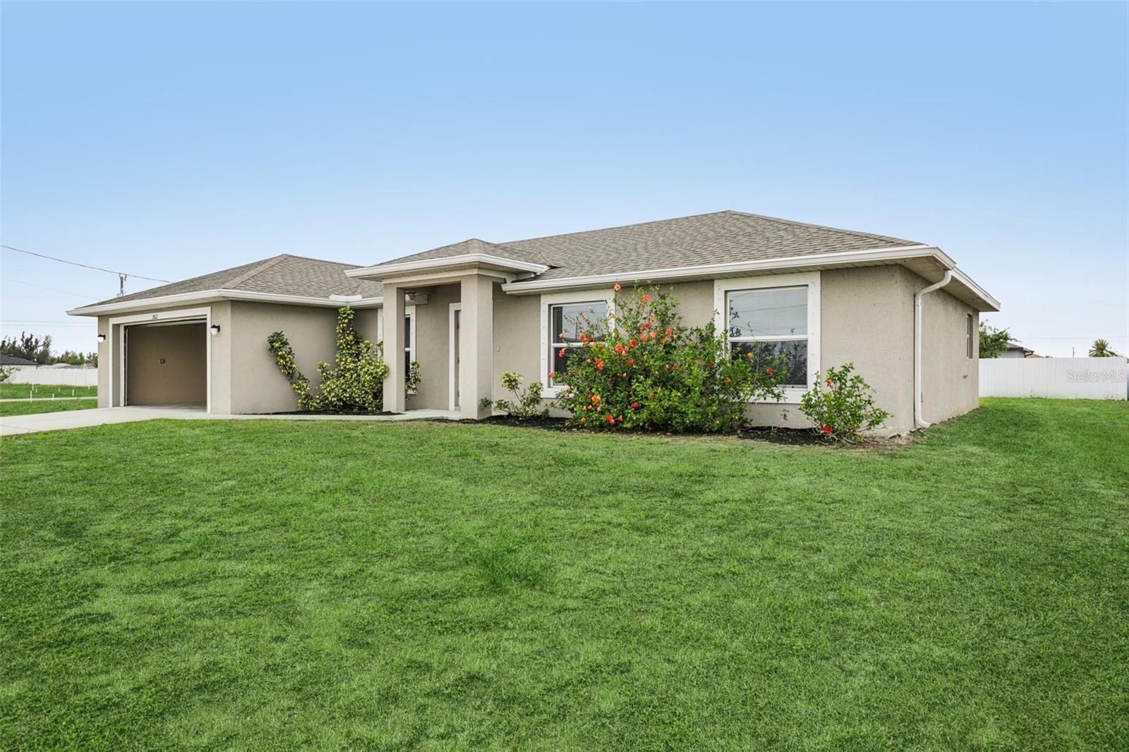 Image 2 of 24 For 2012 Juanita Place