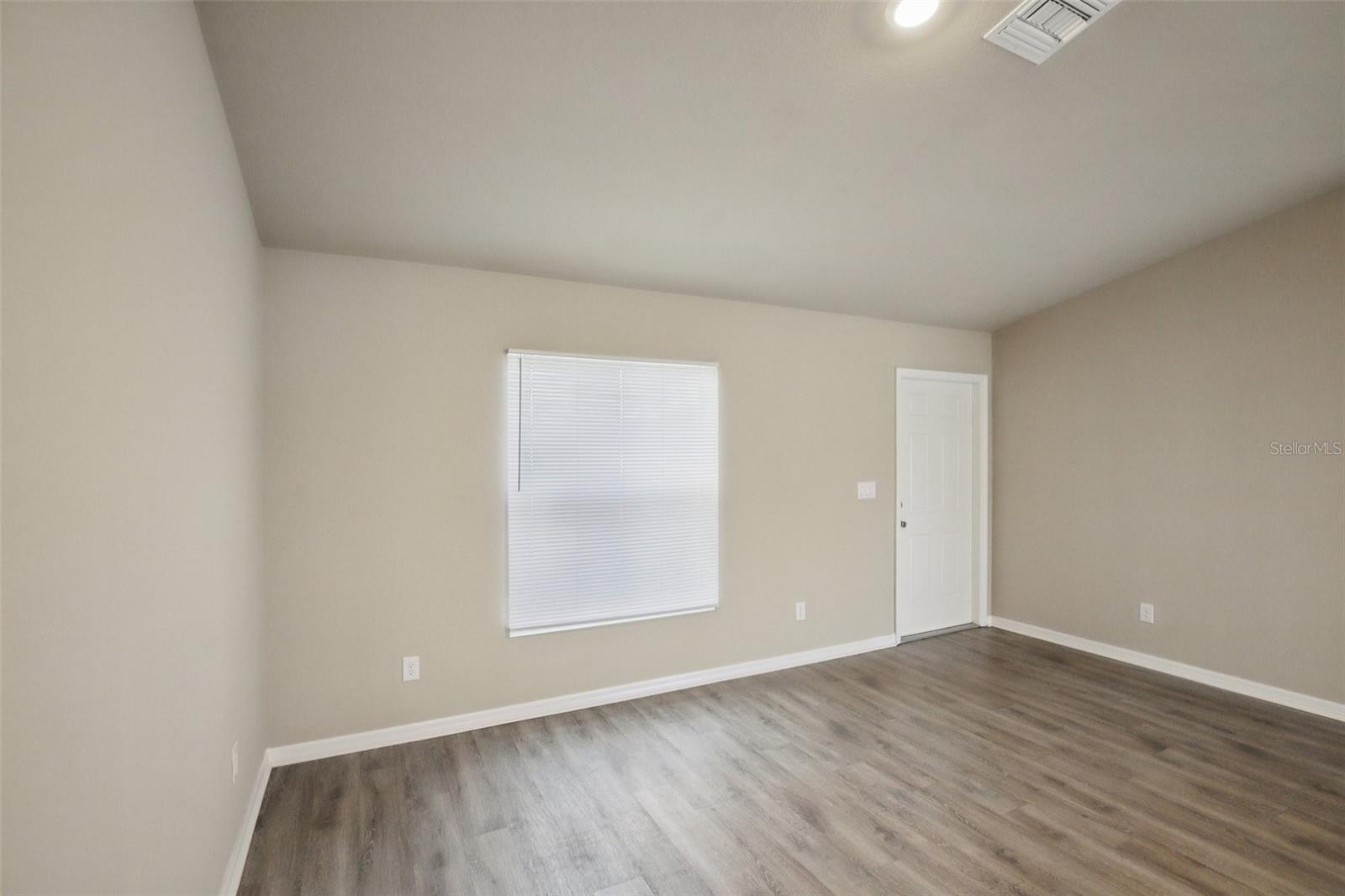 Image 6 of 24 For 2012 Juanita Place