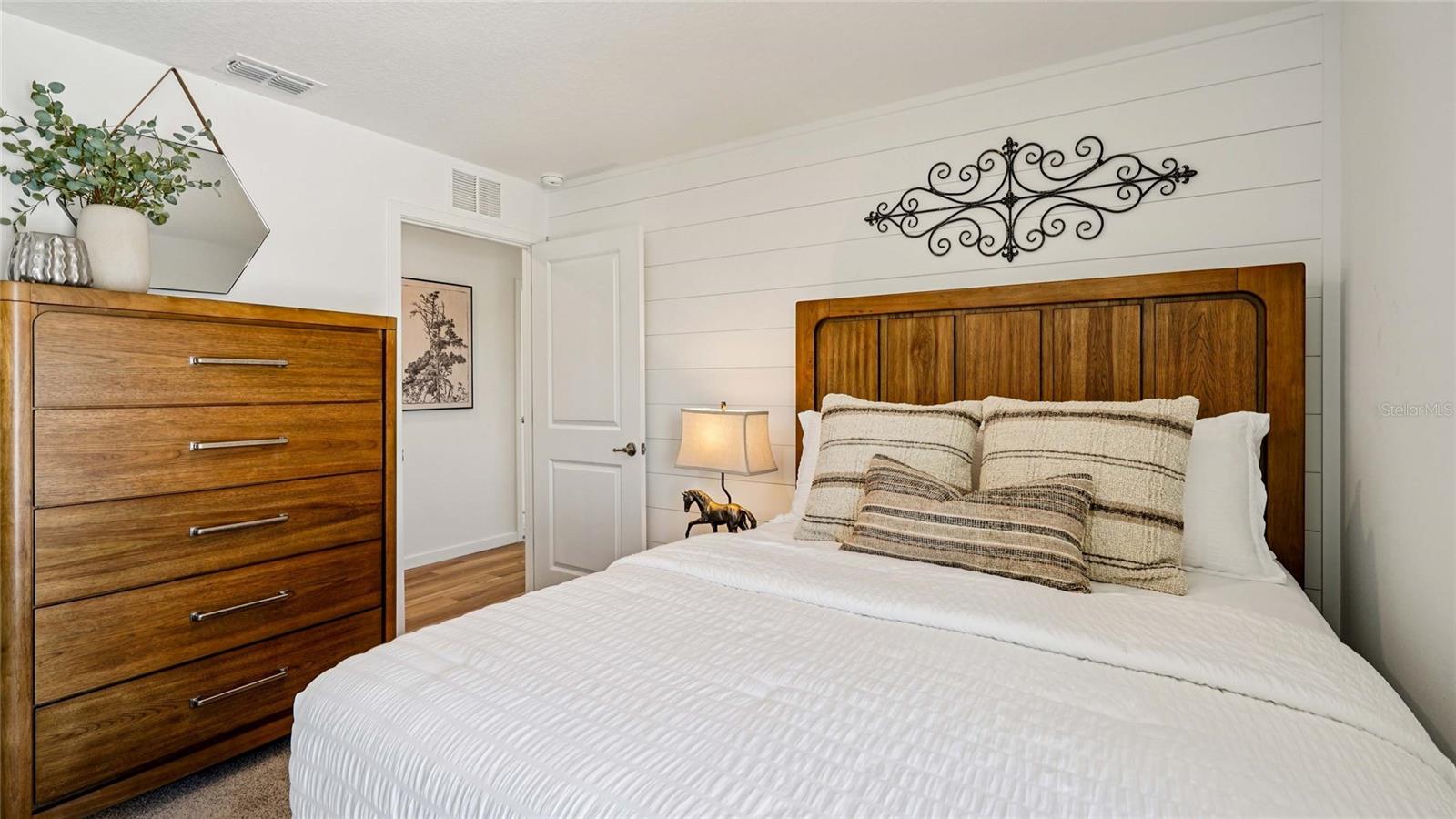 Listing photo id 13 for 4043 Kona Circle