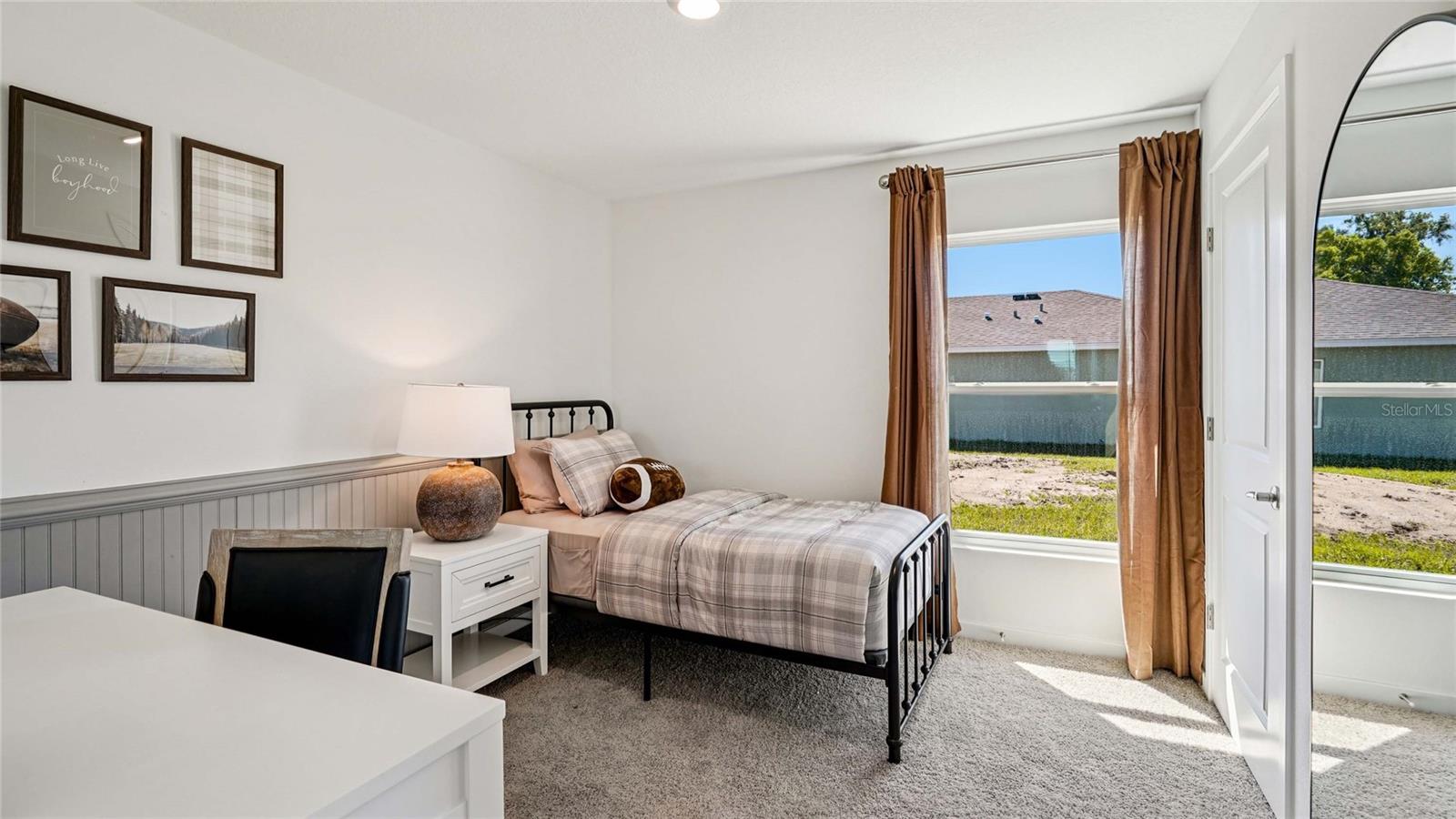 Listing photo id 14 for 4043 Kona Circle